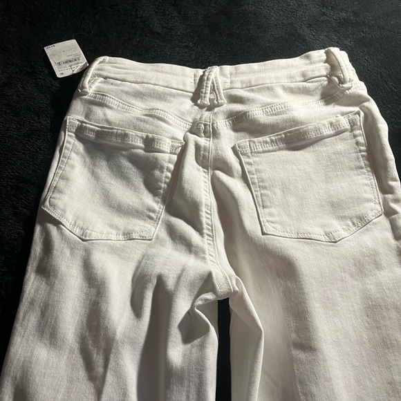 Good American Classic White Trousers - Picture 2 of 5